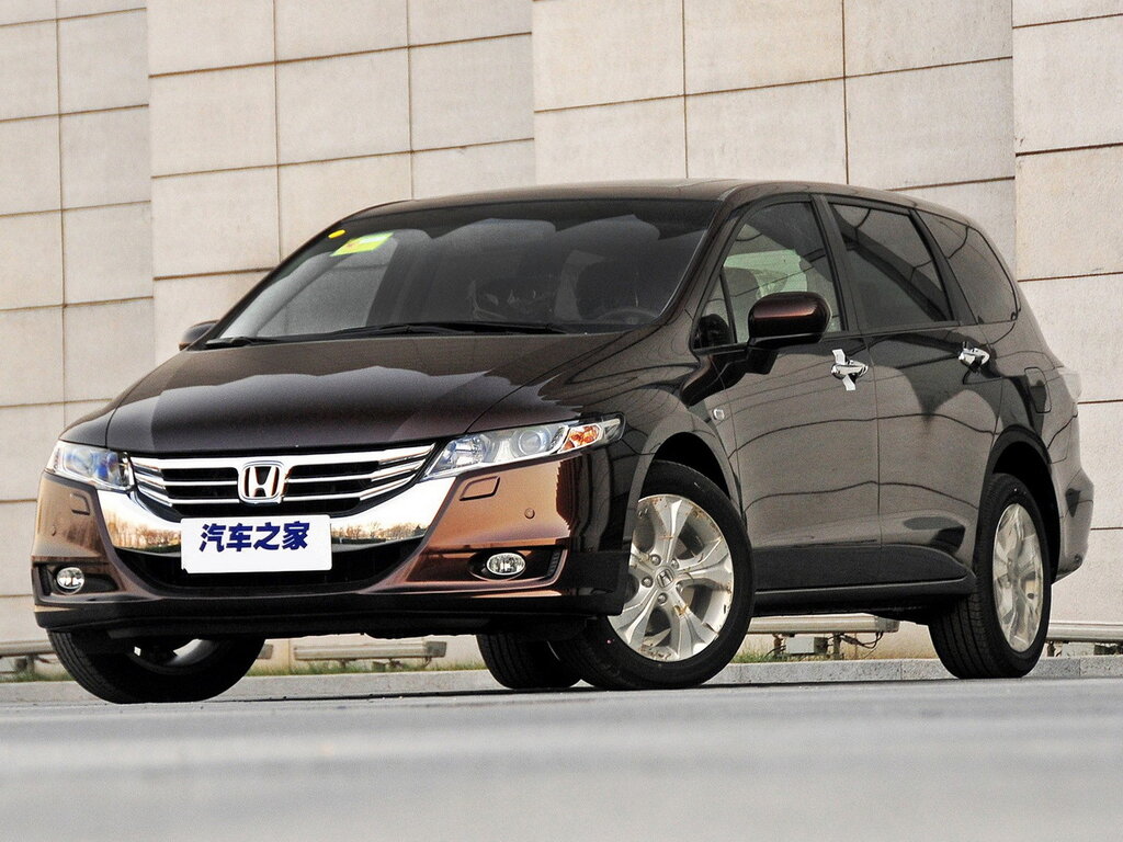 Honda Odyssey 4 поколение, рестайлинг, минивэн (08.2011 - 07.2014)